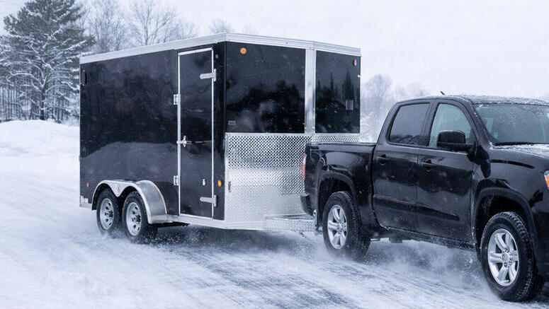 Remorques fermées : la solution polyvalente pour transporter et protéger votre équipement