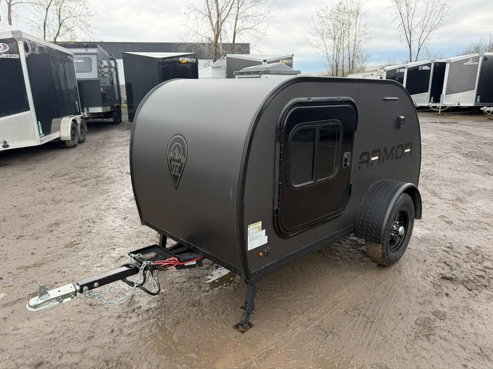 Small caravan - 7 pieds